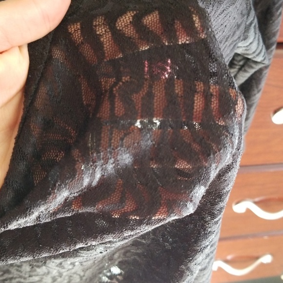 Blouse - Picture 2 of 2